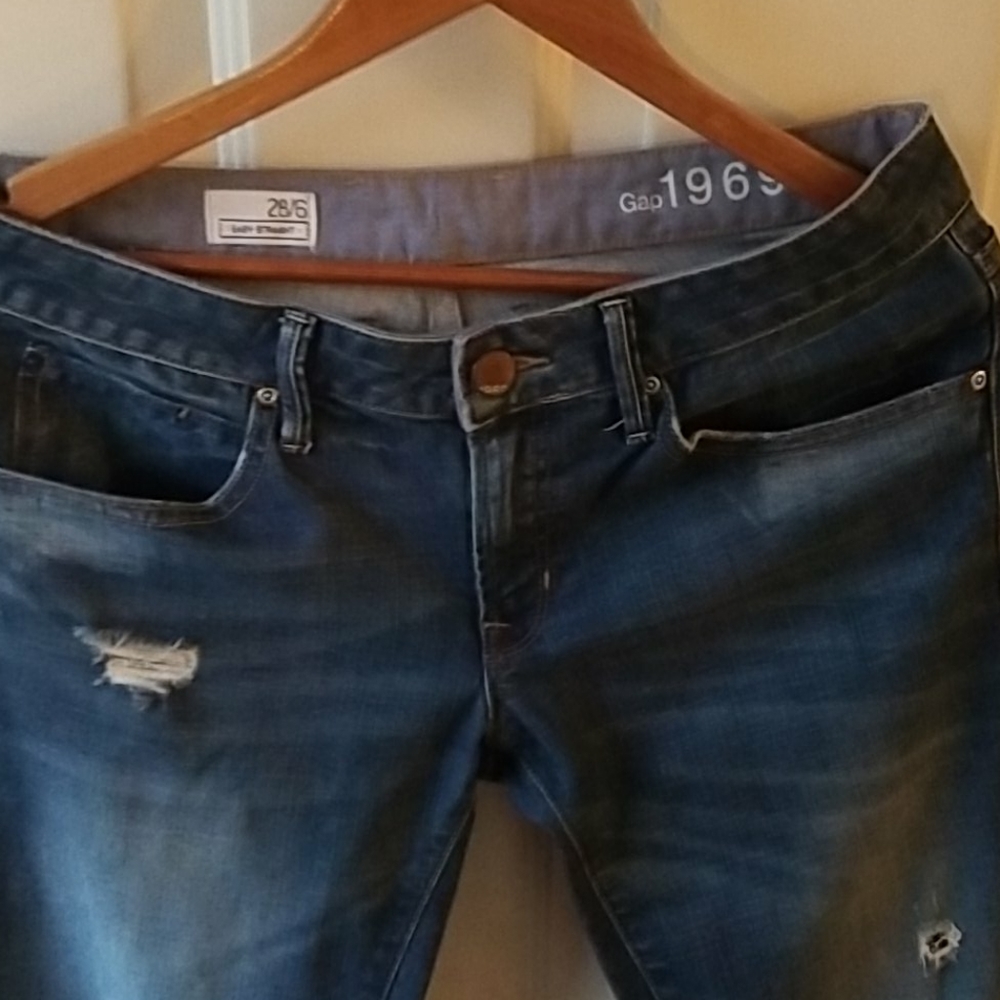 Clothes - Picture 5 of 8